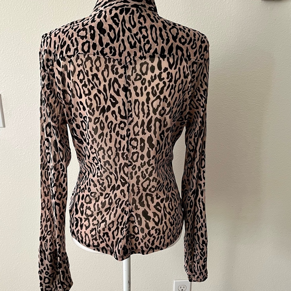 Leopard Print Button-Up Blouse - Picture 5 of 10